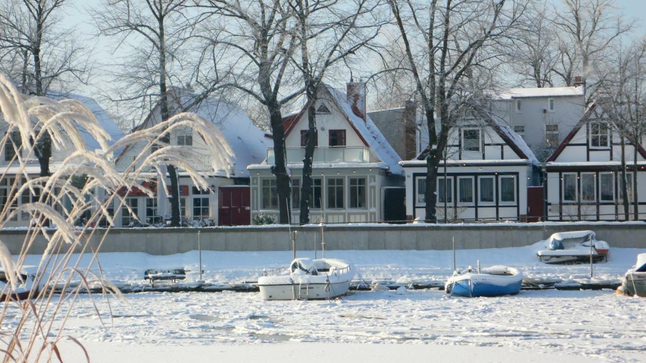 Haus Am Strom 50 Lägenhet Rostock Exteriör bild