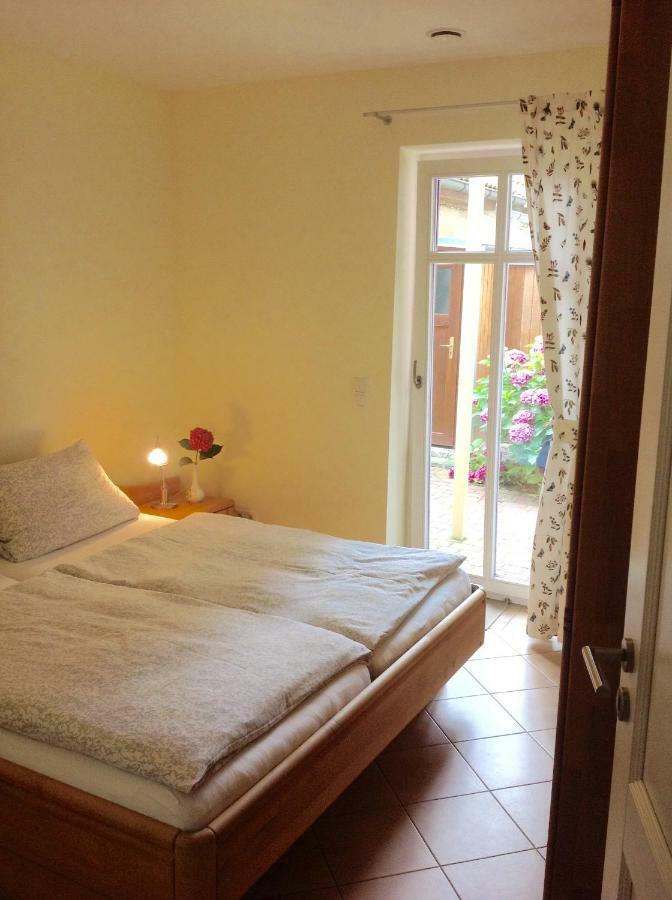 Haus Am Strom 50 Lägenhet Rostock Exteriör bild